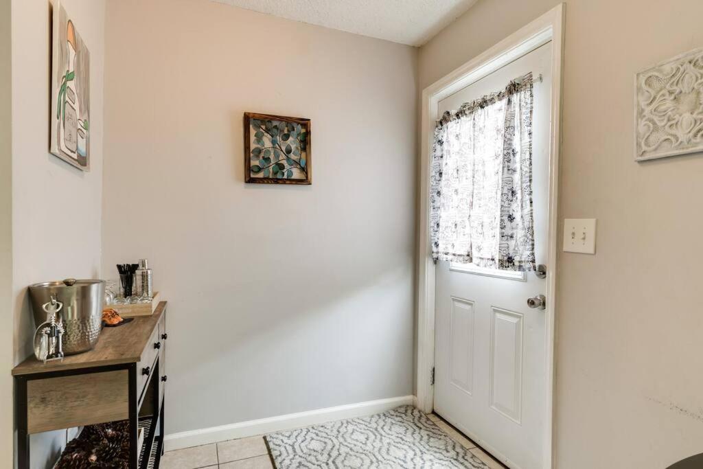 Lovely 2 Bdr Condo With Balcony 2M To Broadway Νάσβιλ Εξωτερικό φωτογραφία