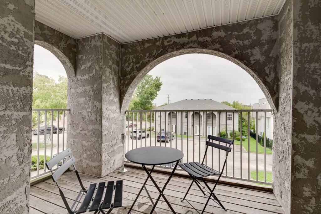 Lovely 2 Bdr Condo With Balcony 2M To Broadway Νάσβιλ Εξωτερικό φωτογραφία