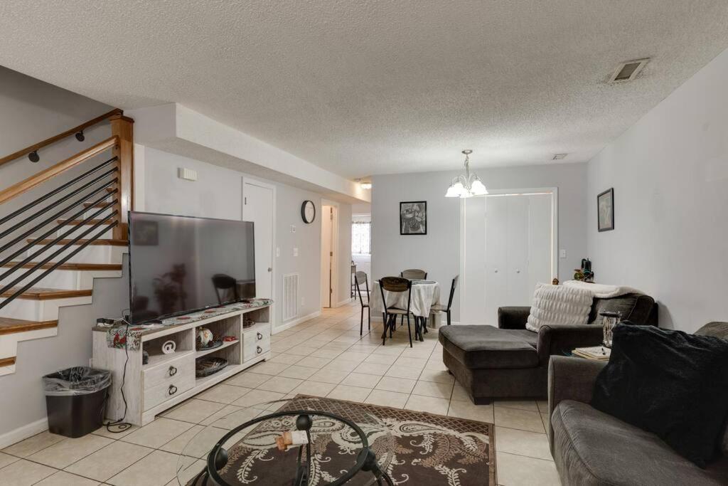 Lovely 2 Bdr Condo With Balcony 2M To Broadway Νάσβιλ Εξωτερικό φωτογραφία